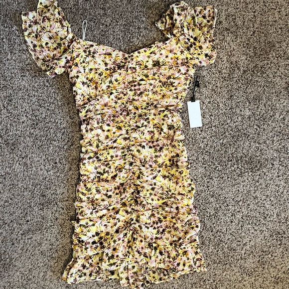 ASTR Ruched Mini Dress - Picture 5 of 6